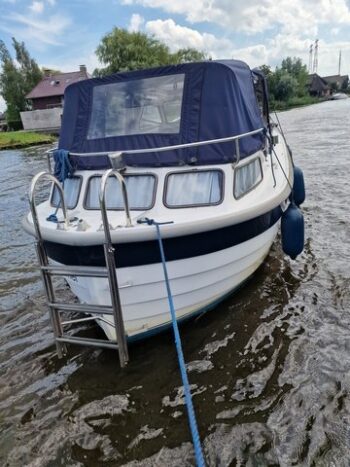 Saga 27 met boegschroef achter Nemrod Boten 202302611